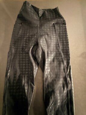 Senitas Houndstooth Black Leggings